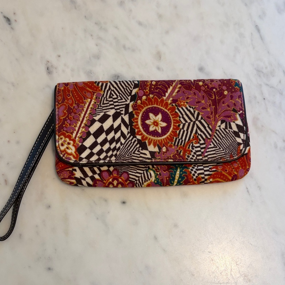 Kate Spade Vintage Wristlet